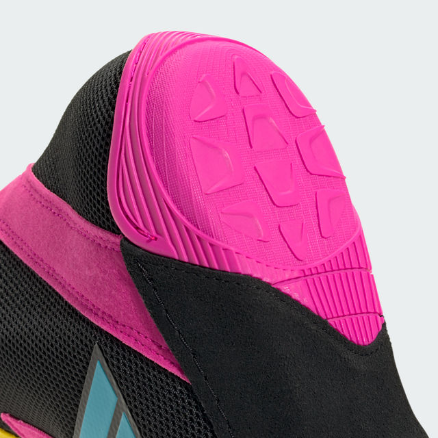 Adizero PINK - core black/signal cyan/shock pink (JQ4990)