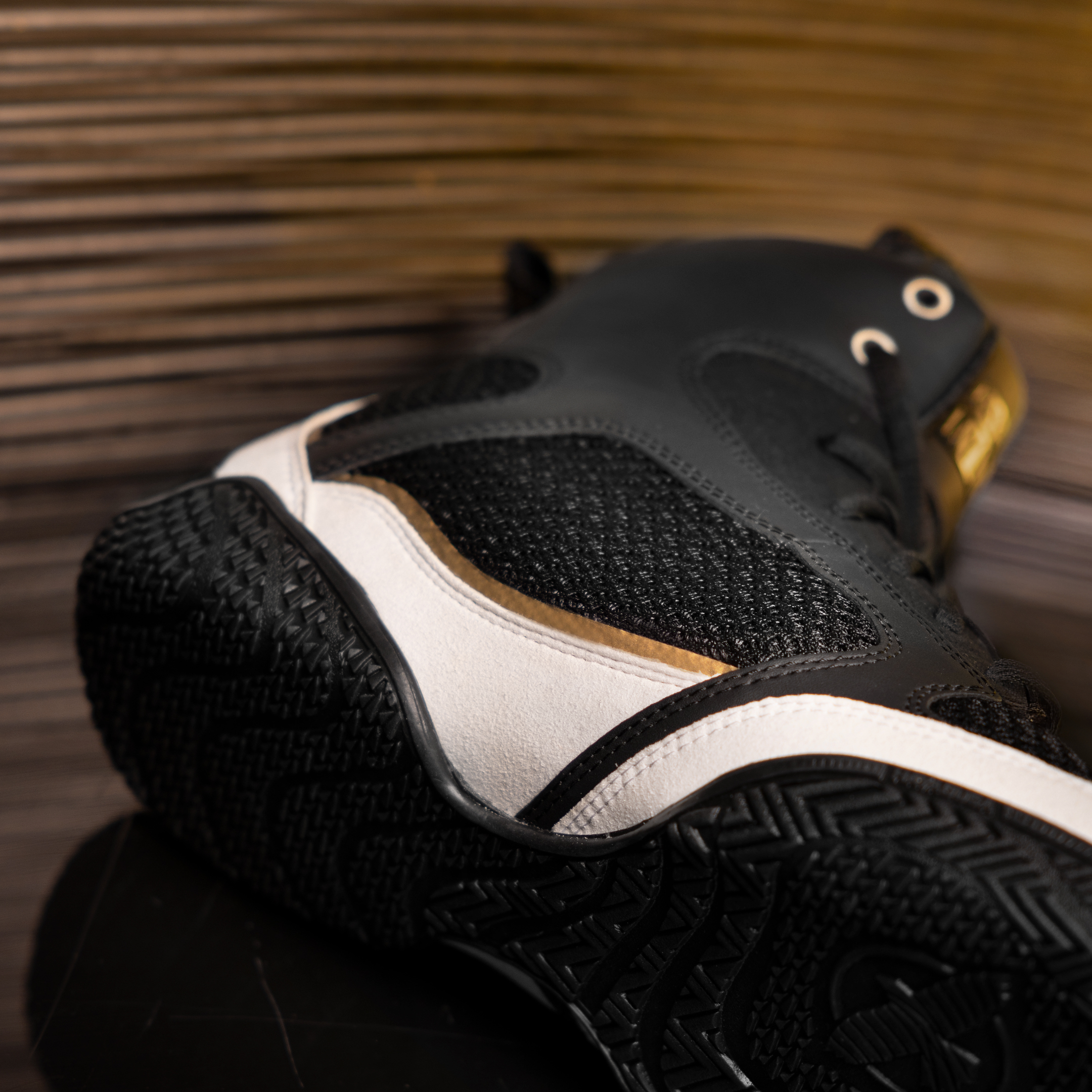 Hayabusa - Mayweather Champ Boxing Shoes Black-Gold - MWCHBS-BKGD